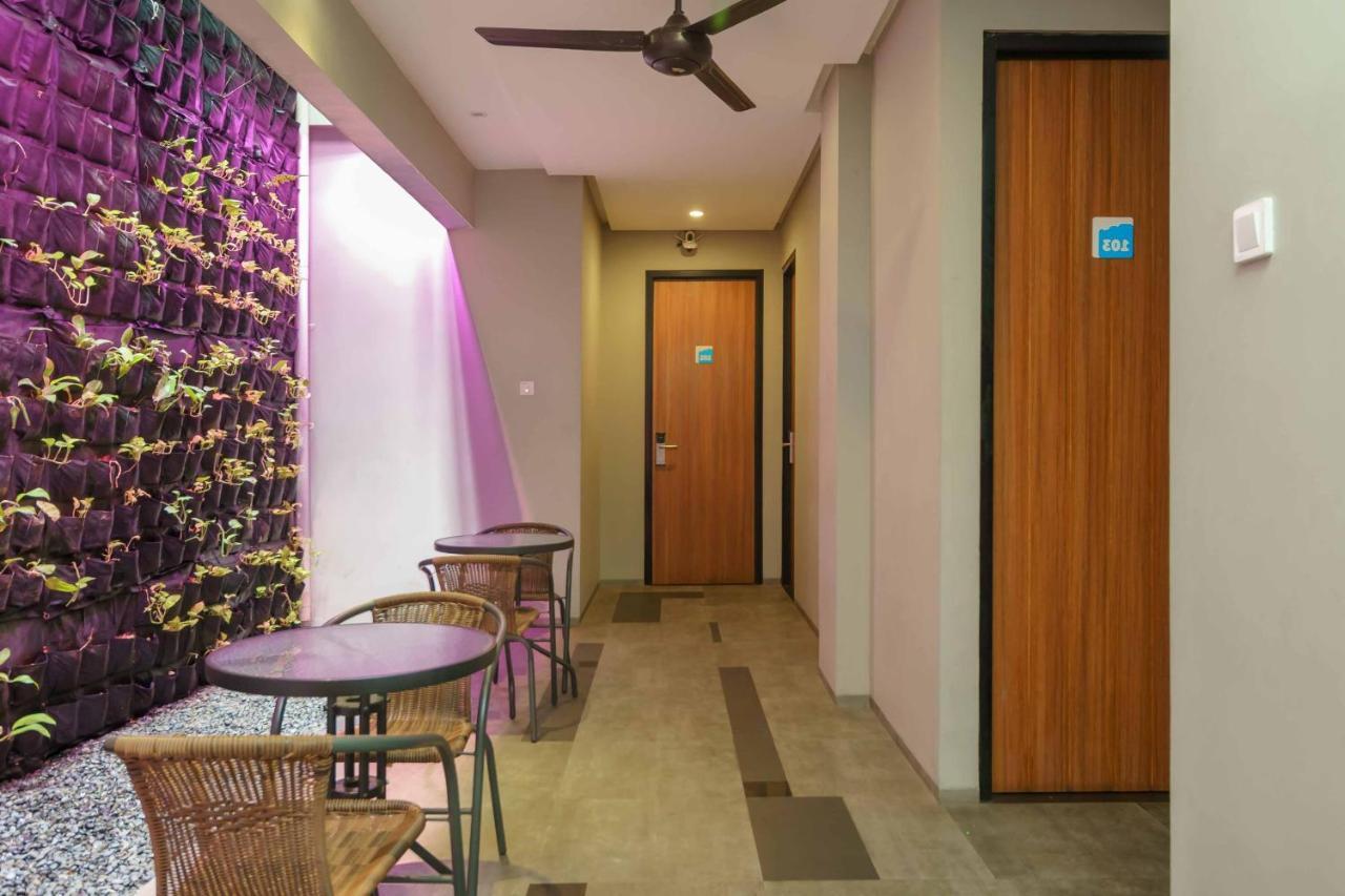 เรดดอร์ซ พลัส เนียร์ เรดิโอ ดาลาม 3 Hotel จาการ์ตา ภายนอก รูปภาพ