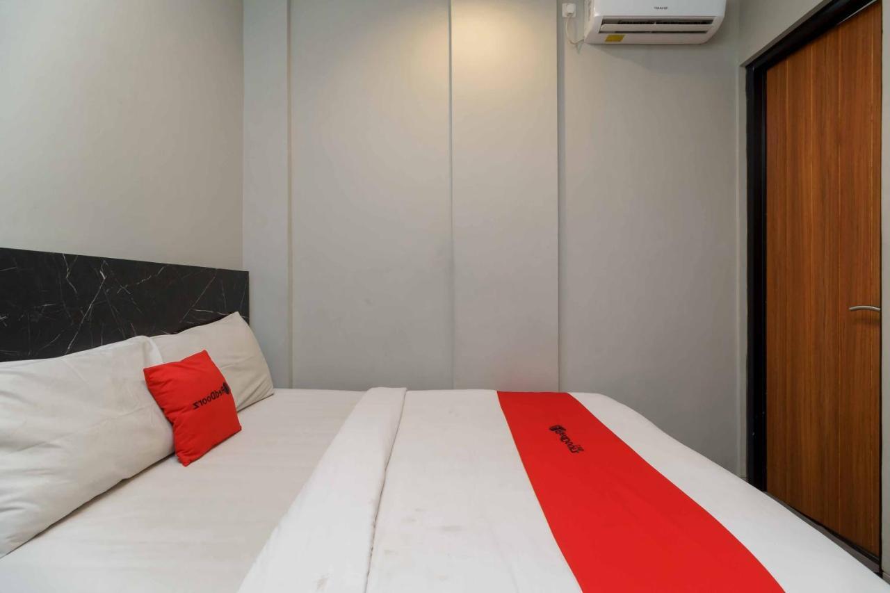 เรดดอร์ซ พลัส เนียร์ เรดิโอ ดาลาม 3 Hotel จาการ์ตา ภายนอก รูปภาพ